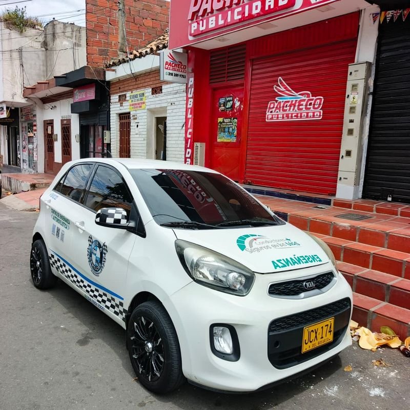 Rotulación vehicular: Vinilo adhesivo para carros y flotas